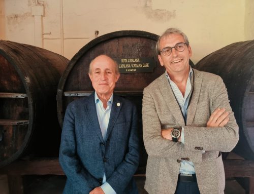Valentí Roqueta rep la insígnia d’or de l’Associació Vinícola Catalana
